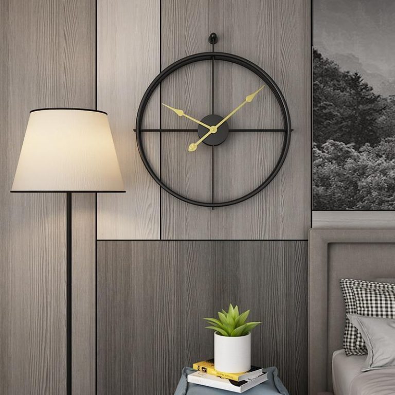 Silent by Frederick Vaux /wall clock Wall clock