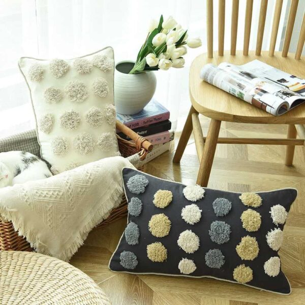 Floraisons Dots Embroidery Cushion