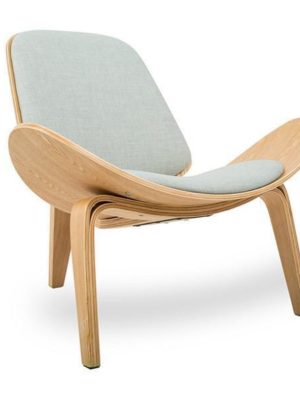 Lucetta Three by Hannes Malmström / Legged Shell Chair Chair Light gray