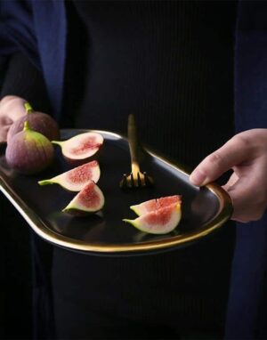 Charlotte by Luna Kündig Oval Plate unique and elegant Tray