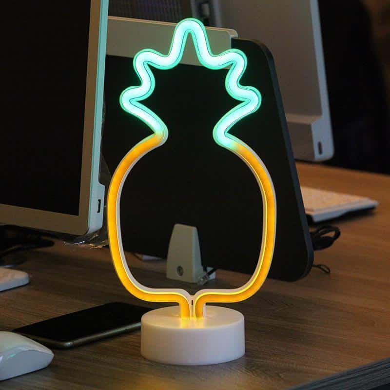 Superstar Pineapple Table Lamp Table lamp