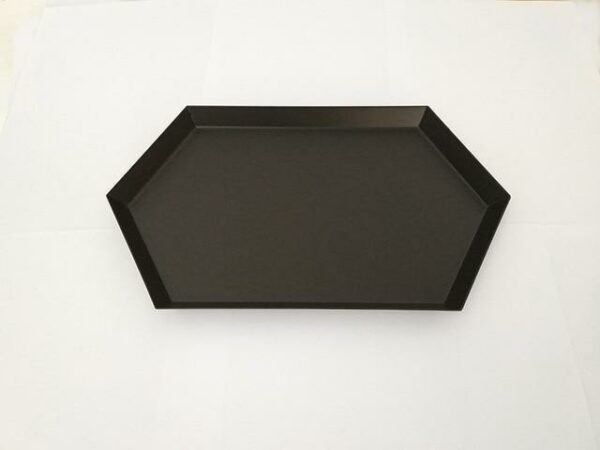 Polygon by Henry Jacobsson Tray Deep black / L